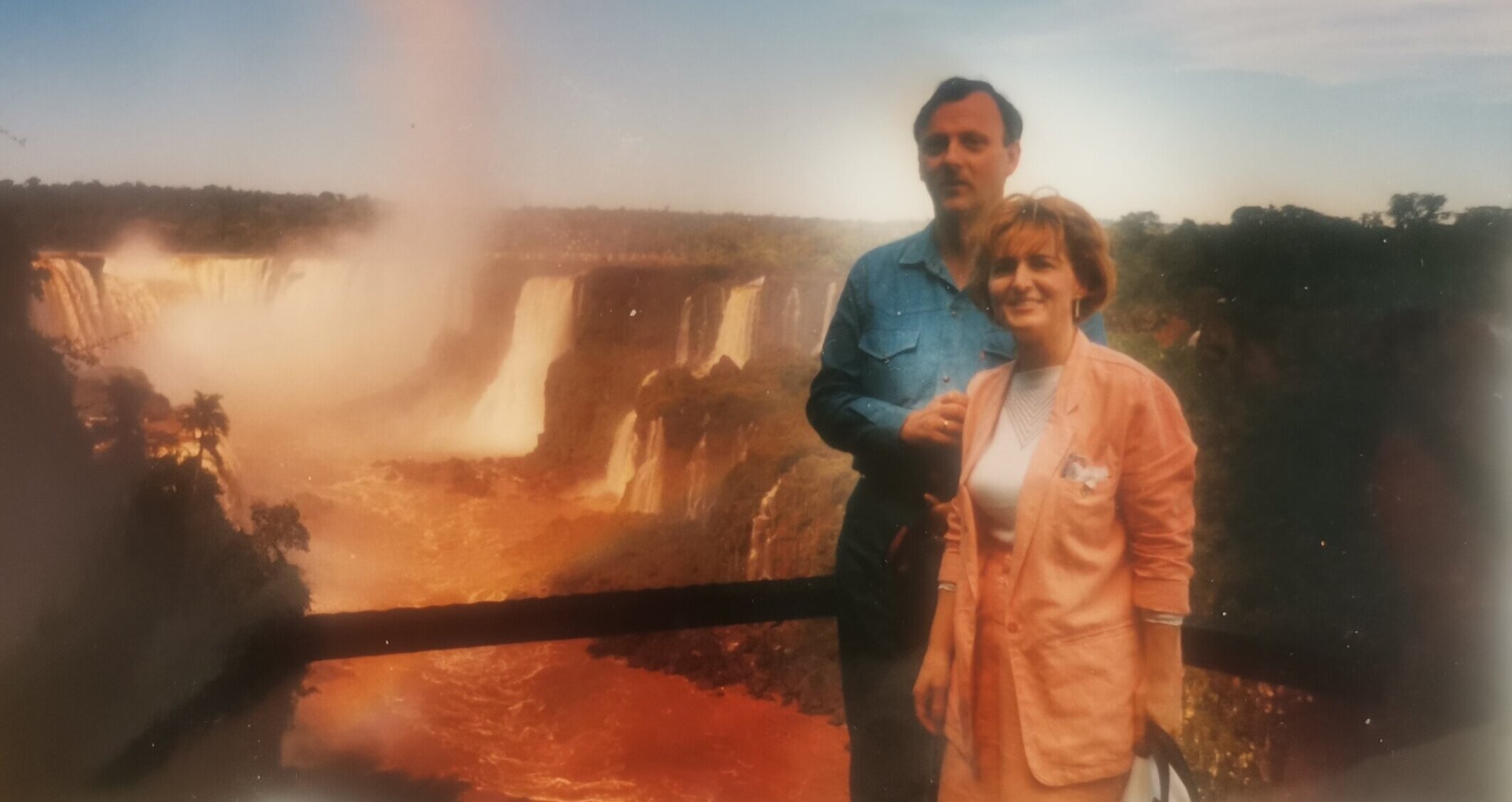 Svetska putnica iz Šapca (77) obišla 143 zemlje: Videla zastrašujuće majmune u Kostariki, gejzire na Islandu, a vojska je sprovodila na plažu (FOTO) 5 Svetska putnica iz Šapca (77) obišla 143 zemlje: Videla zastrašujuće majmune u Kostariki, gejzire na Islandu, a vojska je sprovodila na plažu (FOTO) 5