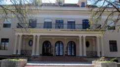 IMG_3556-sajt Dvorac Nojhauzen u Srpskoj Crnji, koji sada služi turistima, krije fantastičnu priču o svom vlasniku 2