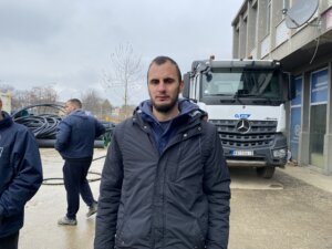 Radnici kragujevačkog Vodovoda koji su od juče u štrajku dobili "usmene otkaze" 2 Radnici kragujevačkog Vodovoda koji su od juče u štrajku dobili "usmene otkaze" 2