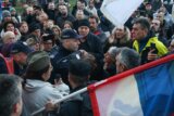 Održana litija za Kosovo, učesnici vređali policiju (FOTO) 14