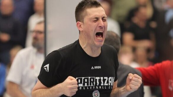 „Naš trener ne grokće i ne riče celu utakmicu": U Partizanu ogorčeni na ponašanje trenera Zvezde posle odbojkaškog derbija 1
