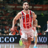 Crvena zvezda odigrala za Partizan; Kampaco bacao magiju, crveno-beli defanzivno "zaledili" Baskoniju 14