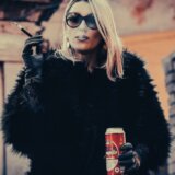 „Srbi umiru polako“: Razumevanje ,,Švaba” i ,,Yugosa” kroz kabare 8