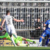 Partizan se davi u "živom blatu", bodove iz Humske odneo i "fenjeraški" Radnik 7