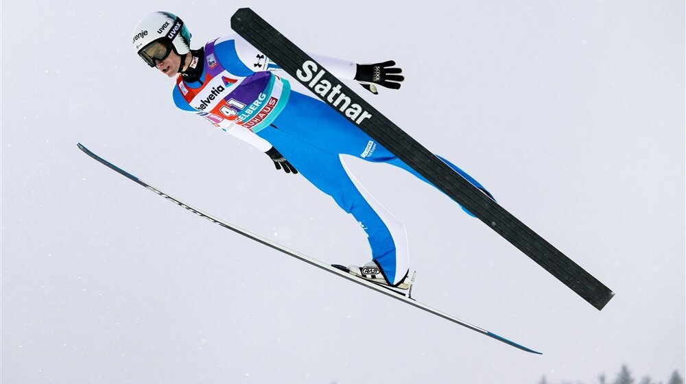 Slovenački skakač doživeo težak pad na Planici, hitno prebačen u Klinički centar u Ljubljani (VIDEO) 1