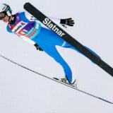 Slovenački skakač doživeo težak pad na Planici, hitno prebačen u Klinički centar u Ljubljani (VIDEO) 6