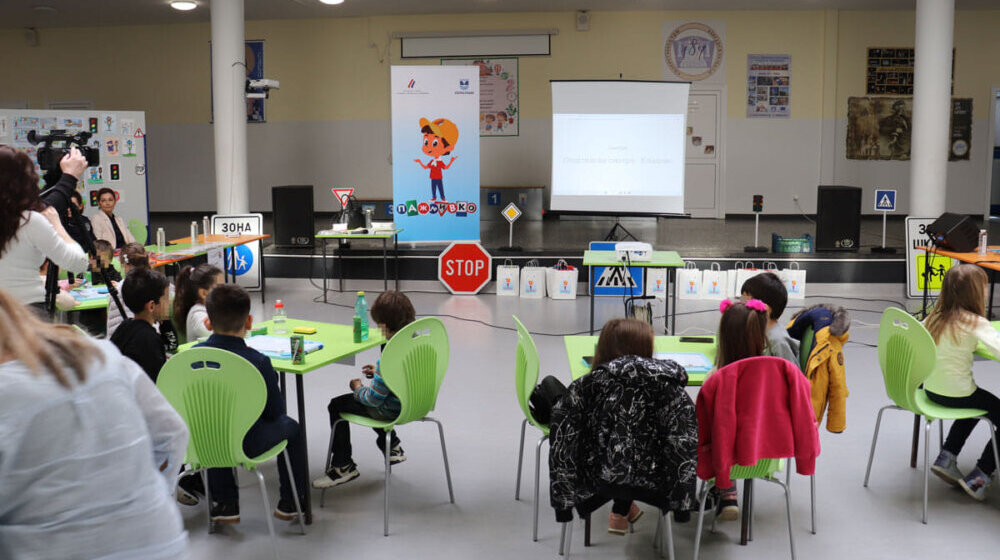 "Pažljivko" je u Kladovu: Deca kroz takmičenje uče o bezbednosti u saobraćaju 1