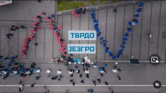 Direktor PIO fonda organizovao žurku na pijaci: Kako naprednjaci čestitaju Vučiću rođendan na mrežama? 1