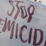 Zastave "Stop femicidu" podignute na zgradama institucija u Beogradu (FOTO) 7