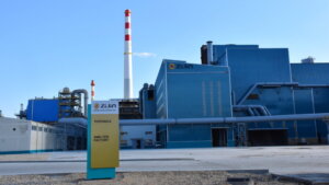 Metalurški pogoni u Boru, svi osim elektrolitičke rafinacije, deveti put ove godine stali su radi redovnog održavanja agregata. Reč je o dvonedeljnom remontu u Topionici i Fabrici sumporne kiseline koji je počeo 8. oktobra. Vrednost svih radova je osam miliona dolara, saopštila je danas kompanija Srbija Ziđin Koper.