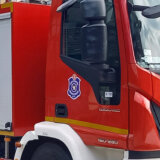 Požar u magacinima u krugu Elektronske industrije u Nišu, u gašenju učestvuje 30 vatrogasaca 8