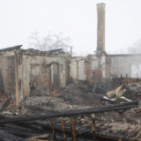 Grad Užice pomogao porodicu čija kuća je izgorela u požaru 6