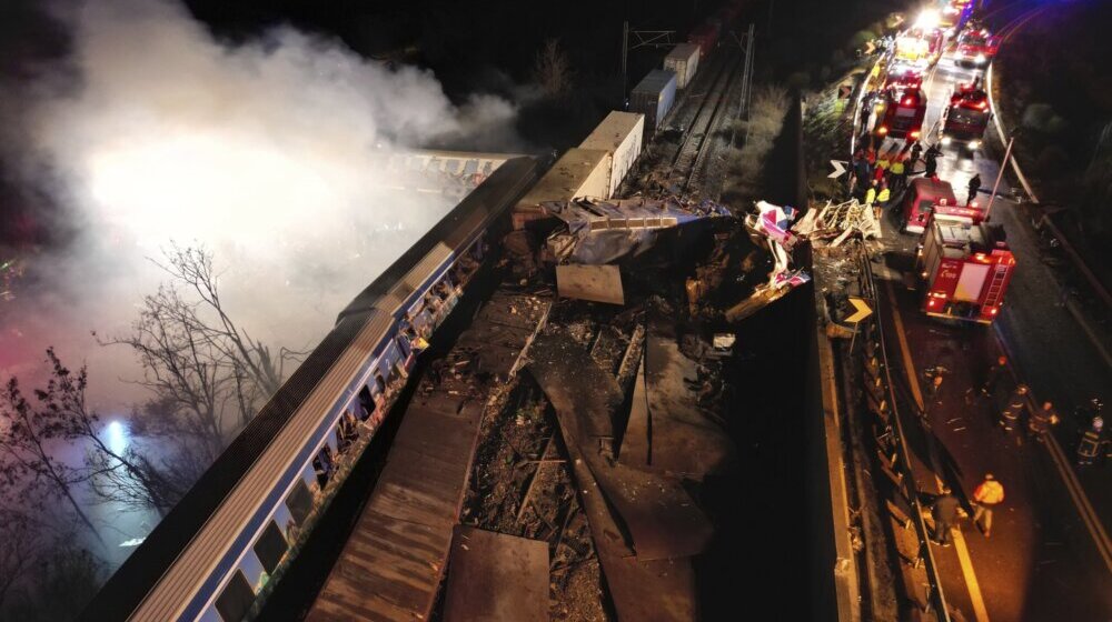 U sudaru vozova u Grčkoj 42 osobe poginule, najmanje 130 povređeno (FOTO) 15