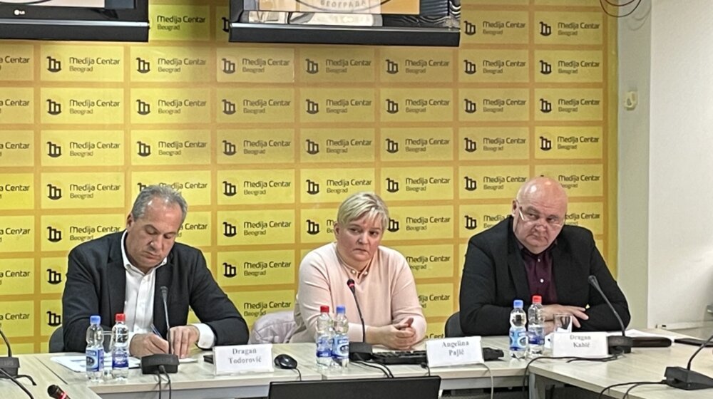 Srpskim radnicima otkazi, strancima subvencije: Sindikati najavili blokade autoputa i aerodroma 1