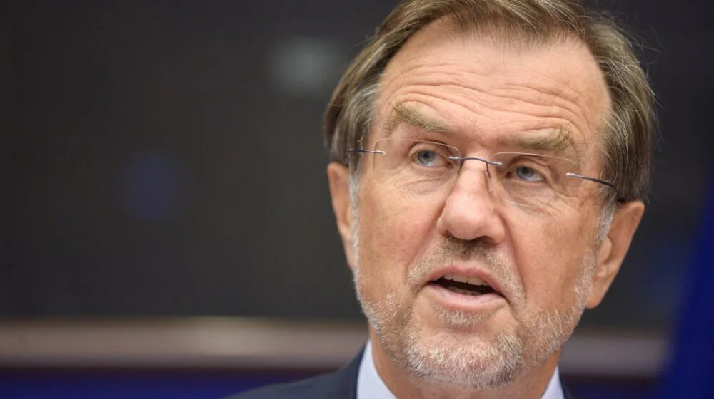 Ko je Alojze Peterle koji će u timu EP učestvovati u međustranačkom dijalogu u Srbiji 1