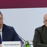 "Ja ne čitam njihove novine, donela mi Ana": Vučić na GO SNS ponovo o Danasu, najavio i "kadrovsku rekonstrukciju" 4