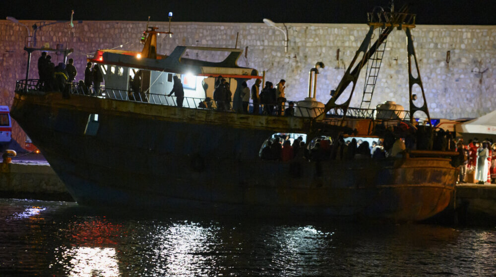 Više od 1.300 migranata spaseno kod obale Italije 1