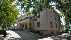 bocan-snimak Dvorac Nojhauzen u Srpskoj Crnji, koji sada služi turistima, krije fantastičnu priču o svom vlasniku 3