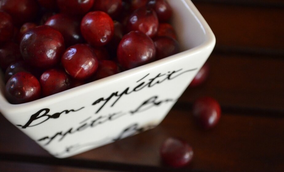 Možete je koristiti u salatama, kolačima, uz pečenje: Zašto je brusnica zdrava namirnica 1