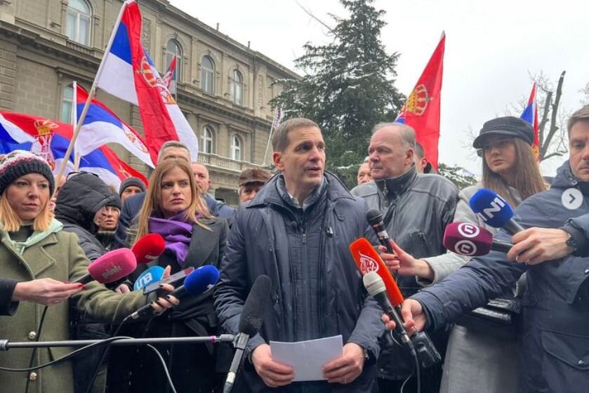 Novi DSS tvrdi da režim zaustavlja autobuse sa njihovim pristalicama 1