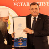 SPC: Dodik uručio patrijarhu Porfiriju Orden Republike Srpske na lenti 14