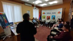 foto, dan secanja na zrtve organizovanog kriminala 5, foto protekta „Žrtva može biti svako od nas“: Niš je jedan od 20 evropskih gradova koji je obeležio Dan sećanja na žrtve organizovanog kriminala 5