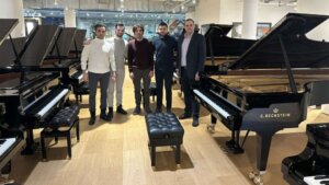 Grad Niš iz budžeta izdvojio 10 miliona dinara za kupovinu luksuznog crkvenog klavira: U SPC odbijaju da saopšte koliko on zaista košta 4