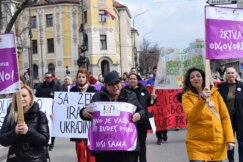 “Solidarno sa ženama Avganistana, Irana, Sirije i Ukrajine”: Ženski mars u Nišu povodom Međunarodnog dana žena 9