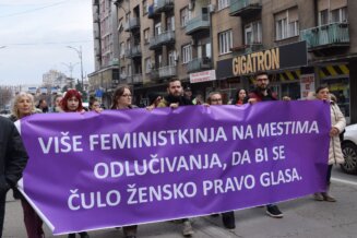 “Solidarno sa ženama Avganistana, Irana, Sirije i Ukrajine”: Ženski mars u Nišu povodom Međunarodnog dana žena 2