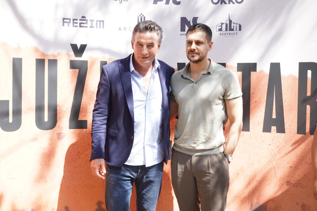 "Do juče su branili Buhu i glumce": Reditelj "Južnog vetra" se oglasio nakon optužbi na društvenim mrežama 2 "Do juče su branili Buhu i glumce": Reditelj "Južnog vetra" se oglasio nakon optužbi na društvenim mrežama 2