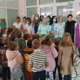 Mali Martinčani obišli porodilište i čestitali majkama 8. mart 7