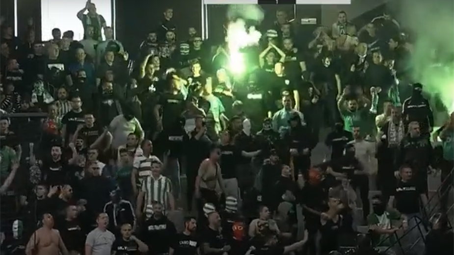 Huligani upali na teren i izazvali opštu tuču u Skoplju (VIDEO) 1