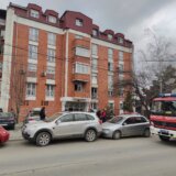 Četvoro dece se ugušilo u požaru u Novom Pazaru, otac sa teškim povredama prebačen u KC Srbije 6
