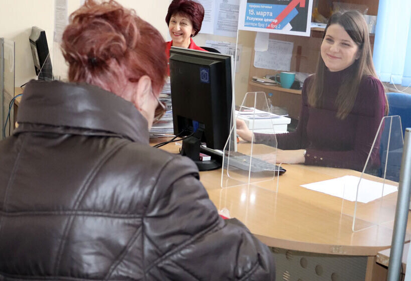 Za penzionerske kartice najstariji Kladovljani mogu da se prijave u zgradi opštine 1