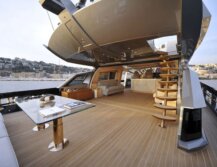 Najskuplja jahta na svetu: Napravljena je od zlata, platine, meteorita i kosti dinosaurusa (VIDEO,FOTO) 5 Najskuplja jahta na svetu: Napravljena je od zlata, platine, meteorita i kosti dinosaurusa (VIDEO,FOTO) 4