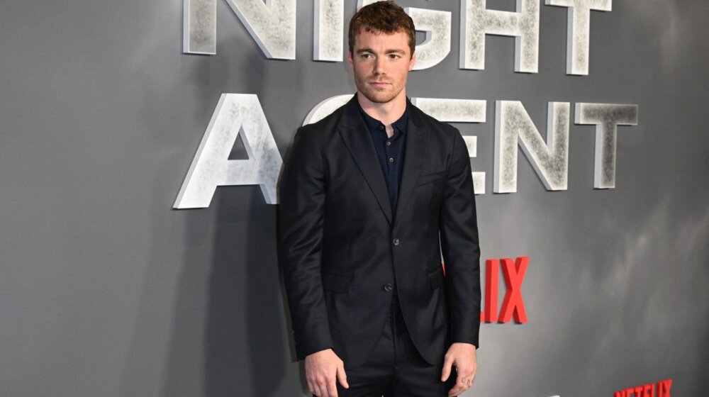 Bio je dečji glumac, napravio pauzu od glume, a sad je zvezda hit serije 1