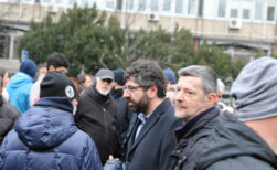 "Ovde sada narod piše Ustav": Protest u Beogradu zbog premeštaja dve zamenice Višeg tužilaštva (VIDEO/FOTO) 13