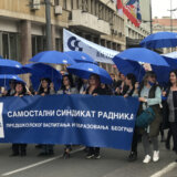 "Nećemo život na rate, hoćemo život od plate": Protest zaposlenih u beogradskim vrtićima (FOTO) 10