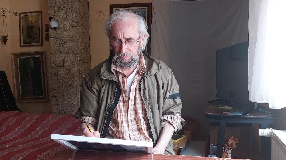 "Moj je bio drugačiji, imao je neobičan kostim i ponašanje": Kako je Dragan Stokić iz Rajca stvorio lik kultnog strip junaka "Ninđe" 4 "Moj je bio drugačiji, imao je neobičan kostim i ponašanje": Kako je Dragan Stokić iz Rajca stvorio lik kultnog strip junaka "Ninđe" 4