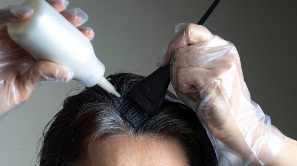 Ovo su razlozi zbog kojih naša kosa sedi 1