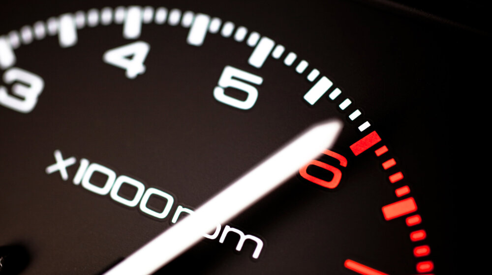 Da li vozite na niskom broju obrtaja da biste uštedeli gorivo i zašto to nije uvek pametna ideja? 1