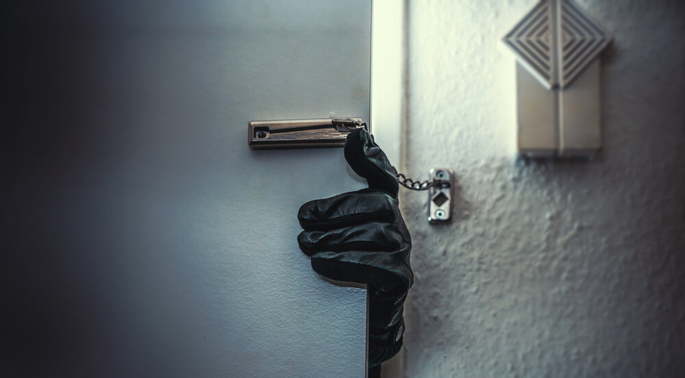 Šta smete da radite ako vam provalnik uđe u kuću: Razlike zakona u Srbiji i SAD 1