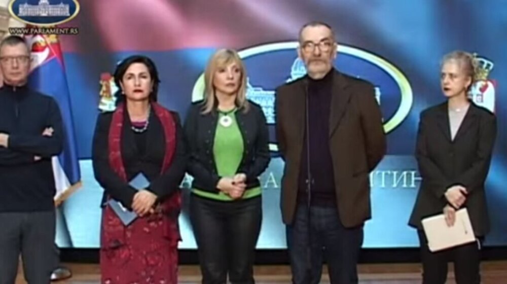 Opozioni poslanici posle napuštanja sednice Odbora: Pitanje je ko je sledeći Ćuruvija 1