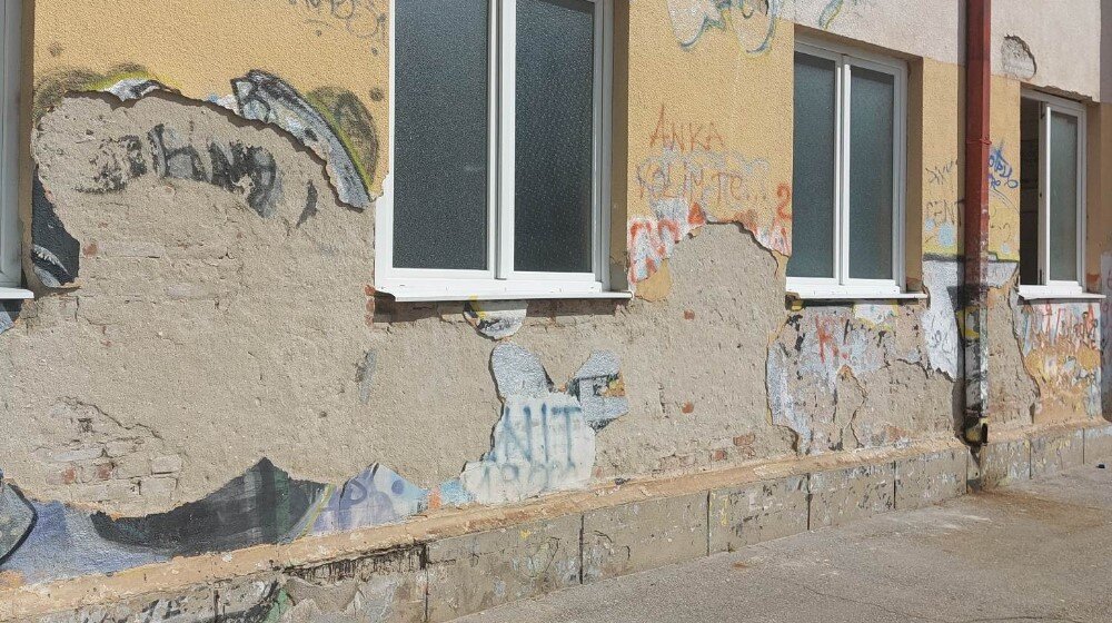 Šta "koči" rekonstrukciju srednjoškolskog centra u Zaječaru - Ničić obećao 2017, Vučić 2019. godine 1