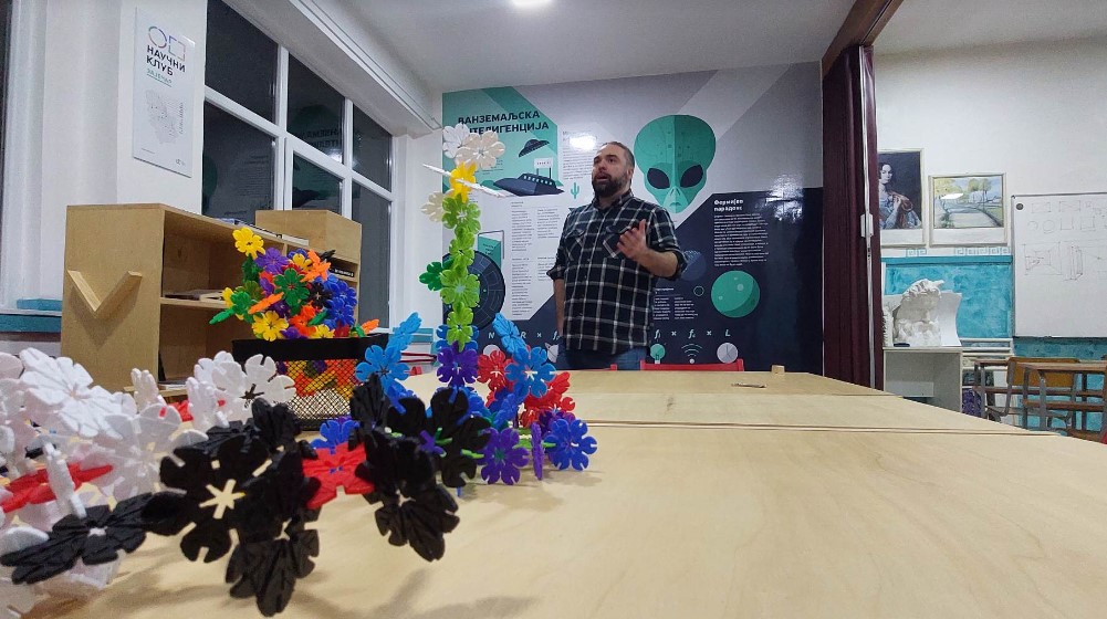 Kako je nastavnik fizike iz Zaječara uspeo da učenicima njegov predmet bude omiljeni 3 Kako je nastavnik fizike iz Zaječara uspeo da učenicima njegov predmet bude omiljeni 3