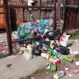 "Ovo je prevršilo svaku meru": Kontejneri u Zaječaru prazni, a smeće razbacano naokolo 9
