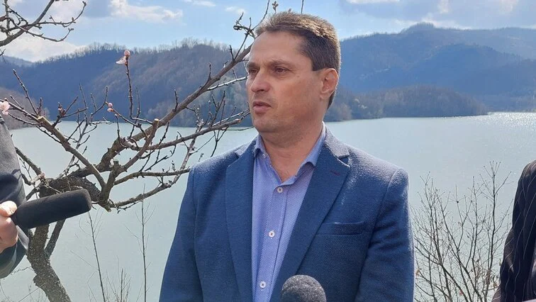 "Maltene sam mogao da dobijem batine": Kakve probleme ima direktor JKP iz Leskovca s ribolovcima na jezeru Barje 1