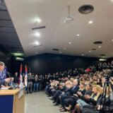 Miloš Jovanović na tribini patriotskog bloka najavio proteste protiv sporazuma o Kosovu 10