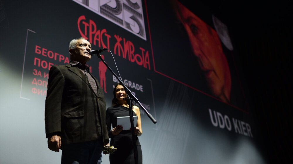 Uručen Beogradski pobednik Udu Kiru: „Sviđa mi se Pobednik, lepši je od Oskara" 1