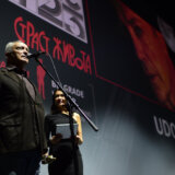 Uručen Beogradski pobednik Udu Kiru: „Sviđa mi se Pobednik, lepši je od Oskara" 9
